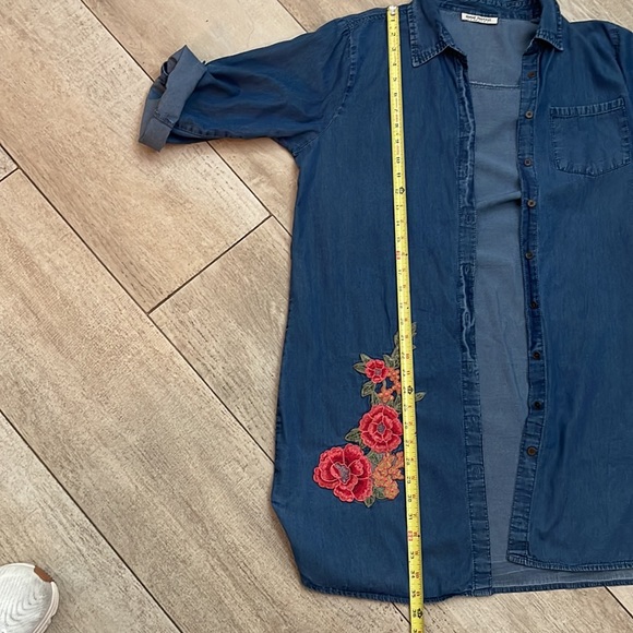 Speed Control Denim Dress with Floral Appliqué - Picture 17 of 17